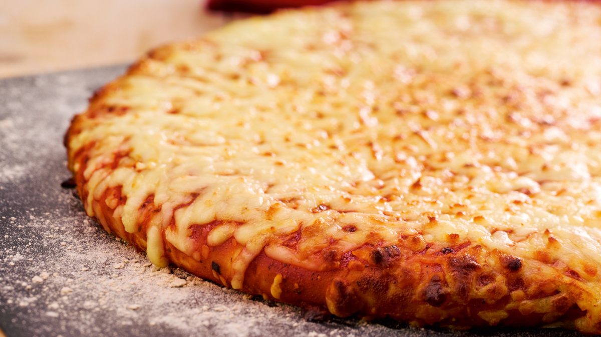 Grande Cheese & Tomato Pizza with Wheatgerm & Fibre